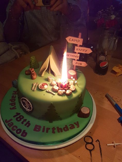 Campfire cake Camping Cake Ideas, Camping Cake Topper, Camping Theme Cakes, Camping Birthday Cake, 2nd Birthday Cake Boy, Adventure Cake, Boy Scout Cake, Camping Cake, Bicycle Cake