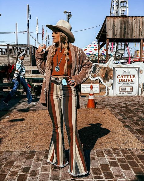 megan segree on Instagram: “i think the NFR belongs in texas.... the stockyards were too good 🤩” Bell Bottoms Country Outfit, Cute Western Outfits Plus Size, Women’s Western Dresses, Western Style Outfits Plus Size, Plus Size Nfr Outfits For Vegas, Western Style Dresses Cowgirl Fashion, Punchy Western Outfits Plus Size, Womens Western Fashion Country, Stockyards Fort Worth Outfit Winter