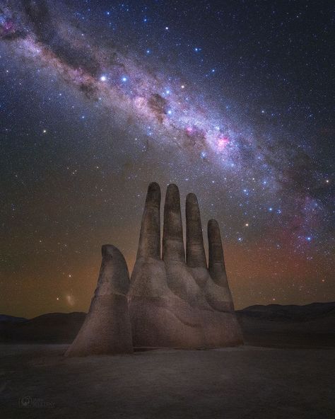 Yuri Beletsky on Instagram: “Hand of the Desert under the Southern Cross :) This is a unique man made monument located in Atacama desert in Chile, and it's one of the…” Vacay Spots, Cold Desert, Atacama Desert Chile, Cold Deserts, Atacama Desert, Desert Photography, Chile Travel, Lincoln Logs, Spring Breakers