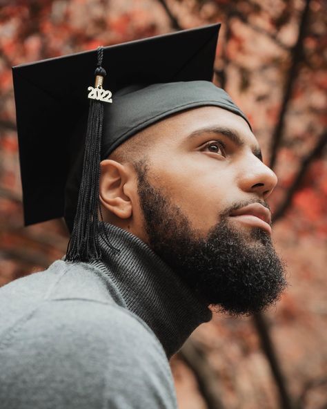 Male in graduation cap with colorful background Graduation Pose Ideas, Male Graduation, Graduation Pose, High School Graduation Pictures, College Grad Photos, Photographer Content, Cap And Gown Pictures, College Pictures, Senior Photos Boys