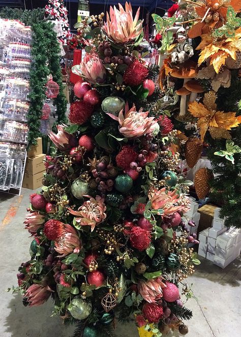 The Australian Christmas tree – Miss Haberdash Christmas Australian Christmas Tree, Christmas Decorations Australian, Christmas Tree Flowers, Christmas In Australia, Aussie Christmas, Australian Christmas, Hawaiian Christmas, Australian Native Flowers, Christmas Elves