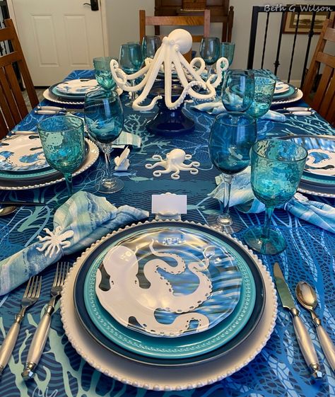 Easter Table Decor Ideas, Beach Table Settings, Underwater Pattern, Easter Dinnerware, Whispers Of The Heart, Summer Table Settings, Easter Table Decor, Summer Tablescapes, Beach Table