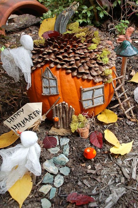 Kids will love this easy craft that turns a pumpkin into a gnome house perfect for Halloween. Conservatory Inspiration, Miniature Thanksgiving, Spooky Fairy, Fairy Garden Pictures, Pumpkin Cottage, Pumpkin Fairy House, Gnome Village, Halloween Fairy Garden, Spooky October