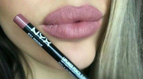 nyx lip liner #831 mauve Mauve Nyx Lip Liner, Nyx Moonwalk Lip Liner, Nyx Lip Liner Natural, Purple Lip Liner, Mauve Lip Liner, Natural Lip Balm Recipe, Nyx Lip Liner, Mauve Lips, Dream Makeup