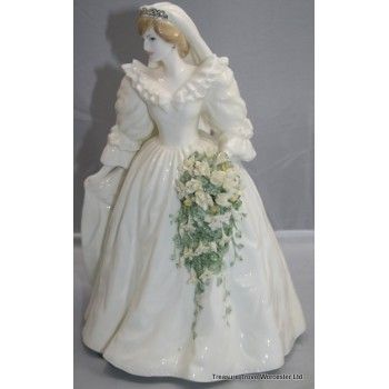 Coalport Figurine 'Diana Princess Of Wales 29th July 1981' Fairy Princess Room, Coalport Figurines, Vintage Porcelain Figurines, Natasha Core, Twilight Home, Dresden Dolls, Vintage Doll House, Realistic House, House Of Leaves