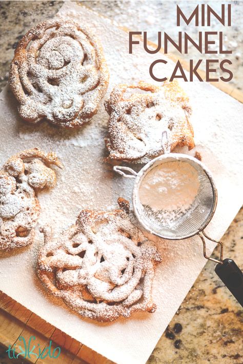 Homemade mini funnel cakes being dusted with powdered sugar. Mini Funnel Cakes, Funnel Cake Bites, Homemade Funnel Cake, Funnel Cake Recipe, Funnel Cakes, Cake Bites, Apple Fritters, Funnel Cake, Fair Food Recipes