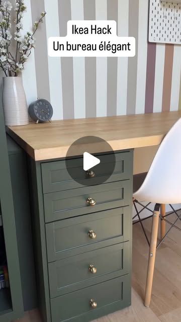 Hellø Blogzine on Instagram: "Il ne faut pas grand chose pour transformer un bureau 👇🏻Il a suffit de quelques planches, un peu de peinture et des nouvelles poignées à @homewithhay pour relooker ce bureau @ikeafrance On adore le résultat 👌🏻 © Crédit video 🎥 @homewithhay  . . . #ikeahack #avantapresdeco #ikeahome #ikeadiy #ikeahackers" Ikea Desk Nook, Ikea Alex Drawers Makeover, Diy Bureau Ikea, Ikea Hack Bureau, Ikea Home Office Hacks, Bureau Ikea Hack, Ikea Desk Makeover, Built In Double Desk, Alex Desk Hack