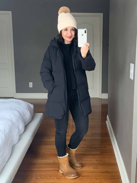 THE HUGELY POPULAR UNIQLO PUFFER COAT IS BACK! (In 6 Colors) | We're reviewing the Uniqlo women's down puffer coat — AGAIN😂 Lightweight, warm, comfy & affordable, it comes in black, lavender & cream. Let's go! | #TheMomEditStyle #UniqloWomensSeamlessDownCoat #UniqloDownPufferCoat #BlackPufferCoatWomens #RedPufferCoat #PufferCoatWithHood #CreamPufferJacket #LavenderPufferJacket Uniqlo Coat Women, Women’s Puffer Coats, Black Puff Coat Outfit, Uniqlo Down Jacket Outfit, Lightweight Puffer Jacket Outfit, Waterproof Puffer Jacket, Uniqlo Down Jacket, Puffer Coats For Women Winter, Navy Puffer Coat Outfit