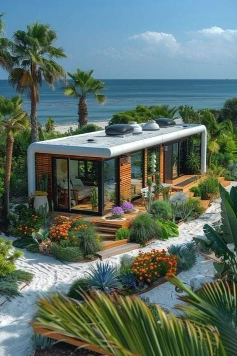 Houses By The Beach, Tiny Beach House, Small Beach Houses, Cabin Modern, Outdoor Restaurant Design, Luxury Beach House, Tiny House Nation, Front Garden Design, Rest House