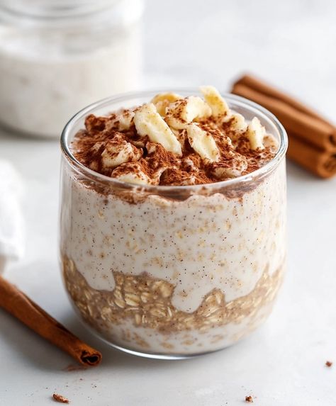 The Best Creamy Cinnamon Roll Overnight Oats Recipe Rolled Overnight Oats, French Toast Muffins Recipe, Cinnamon Roll Overnight Oats, Cinnamon Sugar French Toast, Berry French Toast Casserole, Berry French Toast, French Toast Muffins, French Toast Casserole Recipes, Breakfast Prep