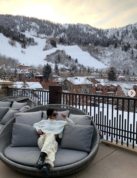 Aspen Colorado Cabins, Aspen Colorado Winter, Breckenridge Colorado Winter, Aspen Trip, Aspen Vacation, Ski Trip Aesthetic, Colorado Aesthetic, Colorado Christmas, Aspen Ski