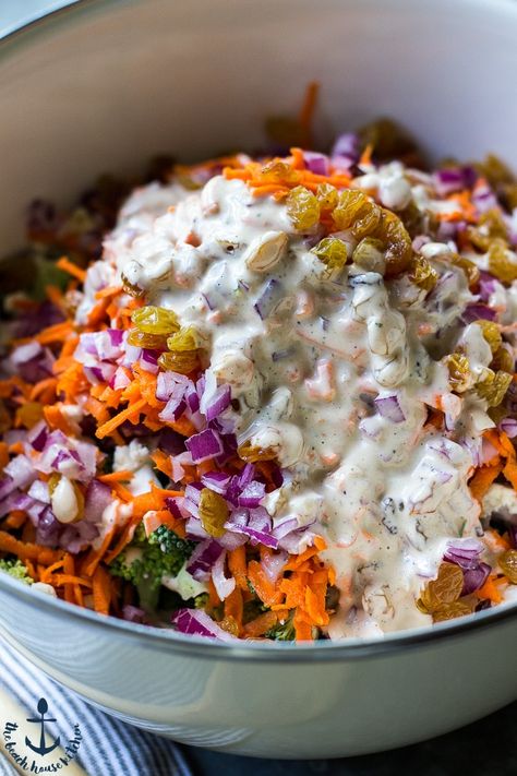 Super Veggie Chopped Salad with BBQ Ranch Dressing Salad With Bbq, Bbq Ranch Dressing, Salad With Ranch, Ranch Party, Chopped Salads, Hidden Valley Ranch Dressing, Veggie Salad Recipes, Bbq Parties, Ranch Salad