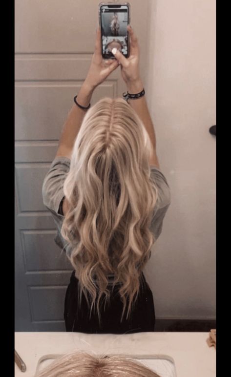 Hair Inspo For Blonde Hair, Blonde Western Hair, Preppy Hair Color Ideas, Cowgirl Blonde Hair, Western Blonde Hair, Country Blonde Hair, Preppy Blonde Hair, Blonde Hair Styles Long, Cute Blonde Hair Colors