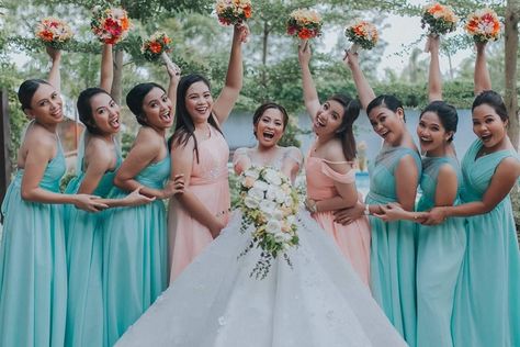 Peach and Mint Green Motif Bridesmaid Dresses Mint Green, Dresses Mint Green, Mint Green Bridesmaids, Bridal Train, Green Bridesmaid Dress, Mint Green Bridesmaid Dresses, Mint Bridesmaid, Mint Bridesmaid Dresses, Weddings Idea