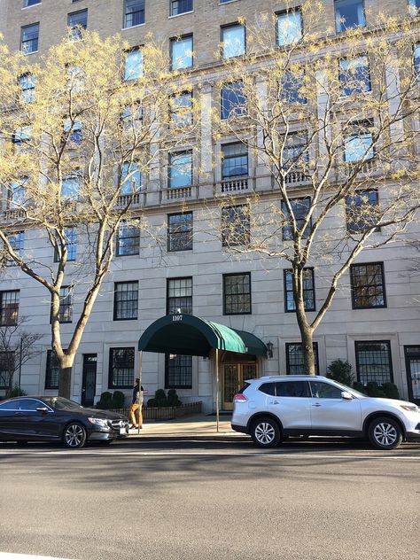 Upper Eastside Aesthetic, Upper East Side House, Upper East Side Aesthetic, Nyc Upper East Side, Upper West Side Apartment, Upper East Side Apartment, Twisted Lies, Nyc Winter, Nyc Lifestyle