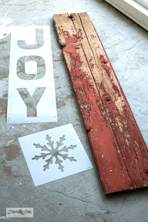 Christmas Signs Diy, Joy Sign, Funky Junk Interiors, Joy Christmas, Christmas Stencils, Christmas Signs Wood, Christmas Wood Crafts, Sign Stencils, Holiday Signs