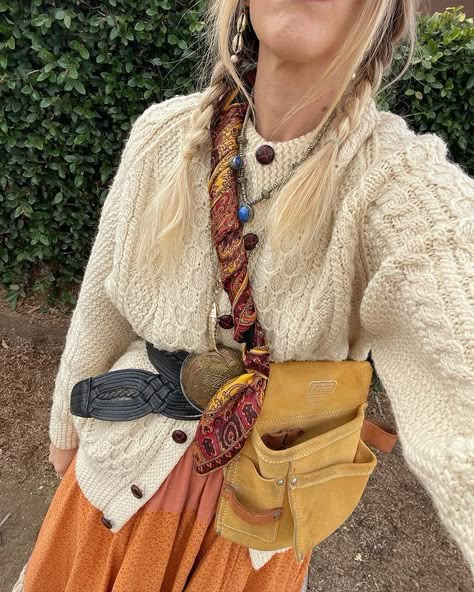 Beth/FASHION YOUTUBE CHANNEL (@bjonesstyle) • Instagram photos and videos Boho Kimono Winter, Bohemian Winter Denim Jacket, Winter Boho Outfits, Hippie-style Fitted Winter Outerwear, Winter Earthy Girl Aesthetic, Boho 2024, Winter Boho, Winter Capsule Wardrobe, Mode Casual