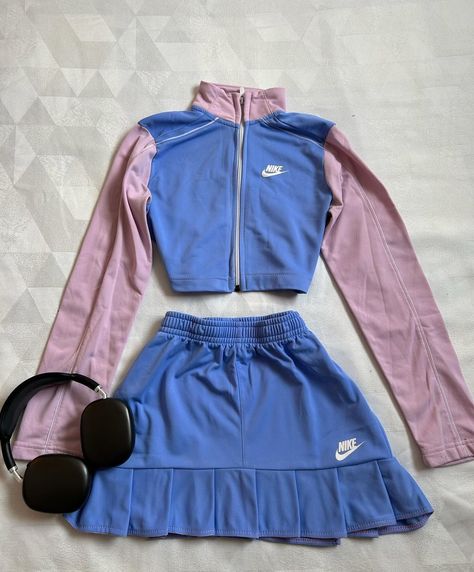 80s Sporty Outfits, Sporty Girl, Ara Ara, Woo Woo, Ruby Woo, Fitness Wear Outfits, Hi Fashion, Baggy Clothes, Diy Fashion Clothing