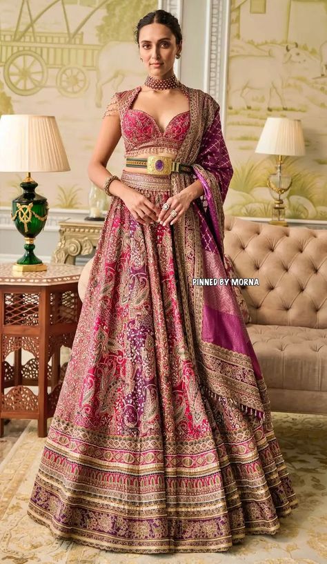 Tarun Tahiliani Bridal, Best Indian Wedding Dresses, Long Blouse Designs, Lehenga Pattern, Wedding Outfits For Women, Latest Bridal Lehenga, Wedding Lehenga Designs, Indian Bride Outfits, Indian Bridal Lehenga