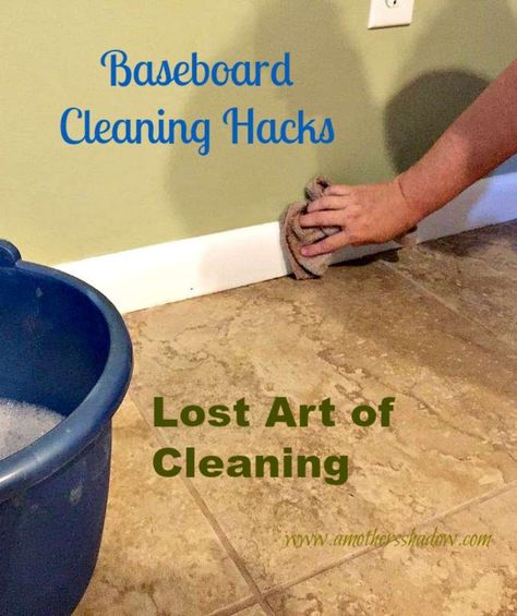 Baseboard Cleaning Hacks, Baseboard Cleaning, Putz Hacks, Cleaning Hacks Tips And Tricks, Cleaning Baseboards, Clean Baking Pans, Cleaning Painted Walls, Deep Cleaning Tips, Household Cleaning Tips