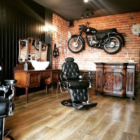 Classic Barber Shop, Tattoo Studio Interior, Barber Shop Interior, Lounge Interiors, Barbershop Design, Garage Style, Industrial Inspiration, Barber Shop Decor, Salon Interior Design