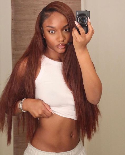 We’re all used to seeing Ayra Starr in front of the camera—who knew she’d be just as iconic behind it? Ayra Starr, Body Tea, Music Artists, Diva, Musician, Hairstyles, Actresses, Tea, My Style