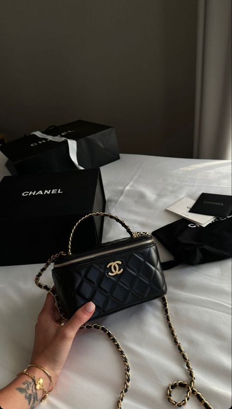 Chanel Mini Bag, Luxury Bags Collection, Chanel Mini, Vanity Bag, Dream Bags, Girly Bags, Luxury Purses, Handbag Heaven, Bags Aesthetic