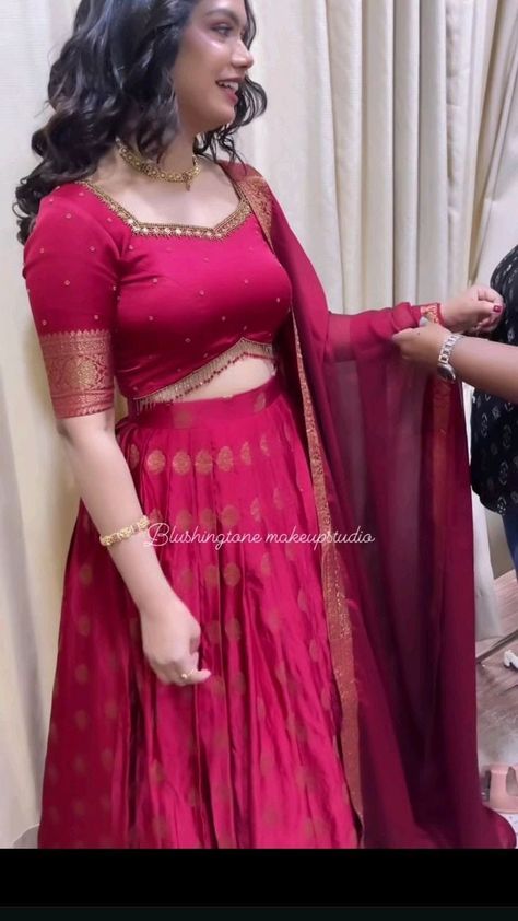 Red Blouse Blue Saree, Blouse Ghagra Design, Saree Ghagra Style, Lehenga Ideas From Saree, Blouse Designs Ghagra, Saree Lehenga Design Ideas, Lehenga Blouse Designs Square Neck, Dhavani For Wedding, Traditional Dresses For Engagement