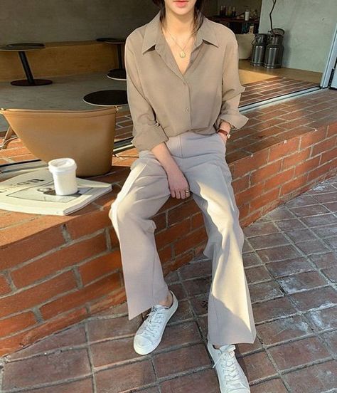 가을 패션, Korean Street Fashion, Korean Outfits, Outfit Casual, Looks Vintage, Retro Outfits, Outfits Casuales, Minimal Fashion, White Sneakers