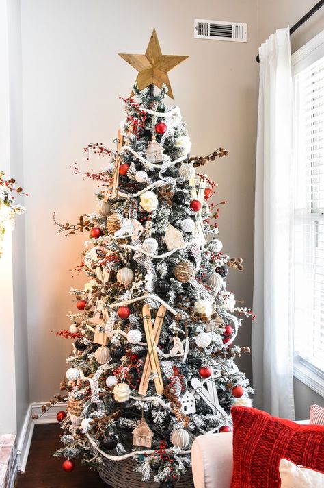 Ski Lodge inspired Farmhouse Christmas Tree and Living Room-13 Ski Lodge Christmas Tree, Ski Themed Christmas Tree, Skiing Christmas Tree, Antique Skis Decor Christmas, Ski Lodge Christmas Decor, Lodge Christmas Tree, Rustic Ski Lodge Ornaments, Ski Lodge Christmas, Lodge Christmas Decor