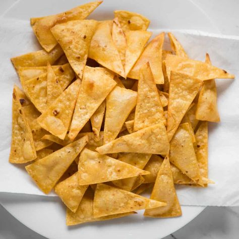 Chilaquiles Recipe Chilaquiles Rojos Recipe, Chilaquiles Recipe, Baked Tortilla Chips, Traditional Mexican Food, Homemade Tortilla Chips, Mexican Breakfast, Cinnamon Chips, Fruit Salsa, Chips Recipe