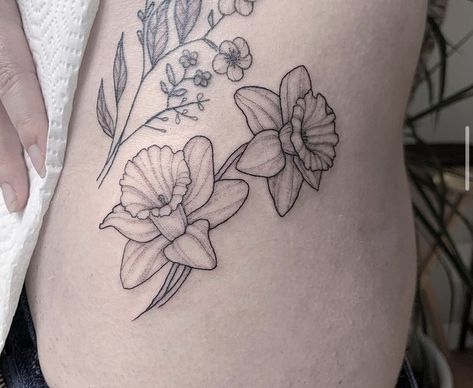 Moon And Daffodil Tattoo, Art Nouveau Daffodil Tattoo, Honeysuckle Fine Line Tattoo, Honeysuckle Tattoo Black And White, Moth Peony Tattoo, Daffodil Tattoo, Pakistani Bridal Jewelry, Antique Bridal Jewelry, Badass Tattoos