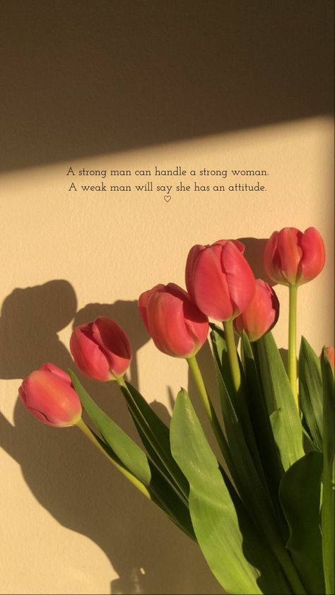 Women empowerment motivational 2 Lips Flower, To Lips Flower, Two Lips Flower Aesthetic, Two Lips Flower, Tulips Aesthetic Wallpaper, Tulipanes Aesthetic, Tulips Flowers Aesthetic, Tulip Wallpaper, Collage Mural