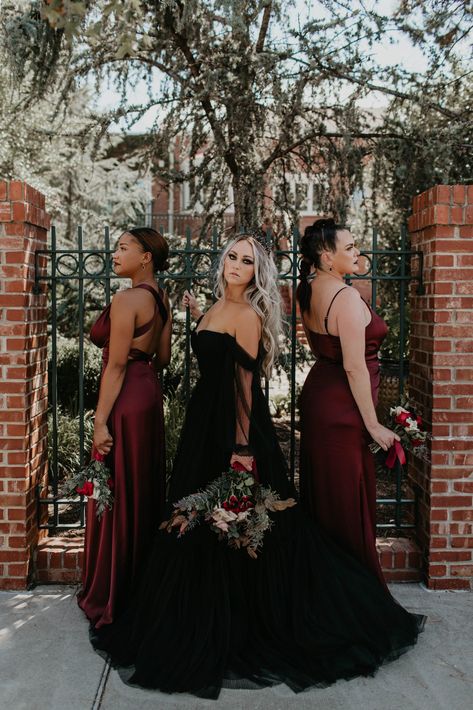 Spooky Wedding Bridesmaids, Gothic Fall Wedding Dress, Black Wedding Dress Fall Colors, Black Wedding Dresses With Bridesmaids, Dark Fairytale Wedding Bridesmaid, Halloween Aesthetic Wedding, Dark Fall Wedding Dress, Fall Wedding Halloween, Dark Wedding Party Attire