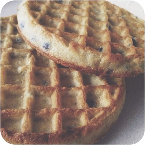 Blueberry Eggo Waffles, Ego Waffles, Eggo Waffles, Blueberry Waffles, Food Inspo, Nutritional Value, Apple Pie, Pantry, Waffles