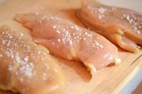 Super easy chicken breast recipe that would make keeping to this insulin resistance diet much easier (just substitute almond flour!) Moist Chicken Breast, Moist Chicken, Easy Chicken Breast, Chicken Breast Recipes Easy, Tender Chicken Breast, Breast Recipe, Cooking Lessons, Cook Chicken Breast, Tender Chicken