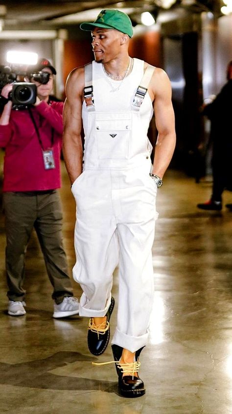 Russel Westbrook Outfits, Russell Westbrook Workout, Russell Westbrook Outfits, Westbrook Outfits, Russell Westbrook Fashion, Westbrook Fashion, League Fits, Nba Drip, Nba Fashion