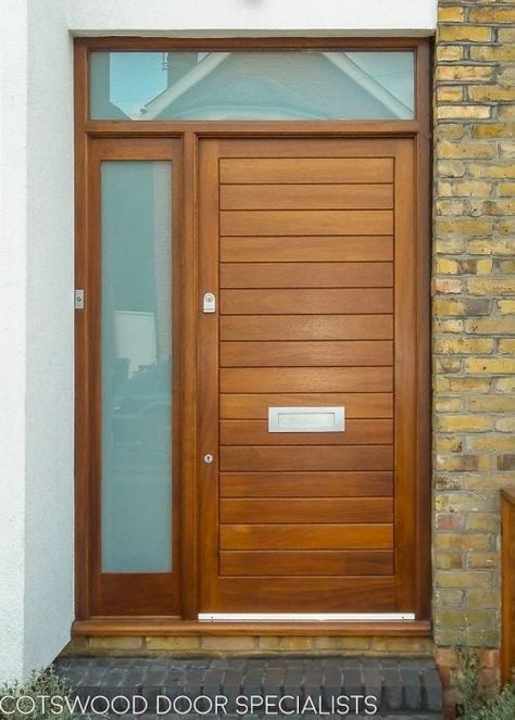 Dark wood contemporary front door and sidelight frame Georgian Doors, Contemporary Front Doors, Main Entrance Door Design, Front Door Design Wood, Wooden Main Door, Rooms Design, Wooden Main Door Design, Contemporary Doors, Entrance Door Design