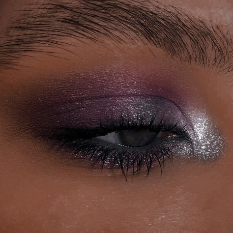 Smokey Eye With Purple Accent, Deep Purple Smokey Eye, Grey And Purple Eyeshadow, Jewel Toned Eyeshadow Looks, Deep Purple Eye Makeup, Prom Makeup Purple And Silver, Jewel Tone Makeup Looks, Purple Looks Makeup, Smoky Purple Eye Makeup