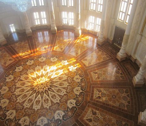 Victorian Hardwood Floors, Cool Wood Floors, Wood Inlay Designs, Aesthetic Floor, Floor Inspiration, Inlay Flooring, Wood Floor Design, Bg Design, Luxury Floor