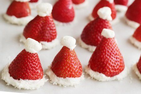 Santa Hat Dessert, Peppermint Brownie Bites, Strawberry Santa Hats, Strawberry Santa, Chocolate Peppermint Brownies, Strawberry Santas, Christmas Party Treats, Christmas Strawberry, Food Strawberry