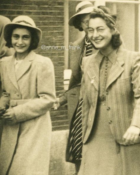 Annelies Marie Frank 💕 on Instagram: “On July 16, 1941, Miep Santrouschitz and Jan Gies were married. Jan and Miep makes their way to the town hall where Miep’s foster parents,…” Miep Gies, Margot Frank, Anne Frank Quotes, Dam Square, Anne Frank, Foster Parenting, The Wisdom, Town Hall, Martin Luther