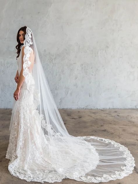 Mantilla Veil Wedding, Cathedral Length Wedding Veil, Mantilla Veil, Couture Bridal Gowns, Long Veil, Wedding Ideas Dresses, Lace Veils, Dream Wedding Ideas Dresses, Chapel Train