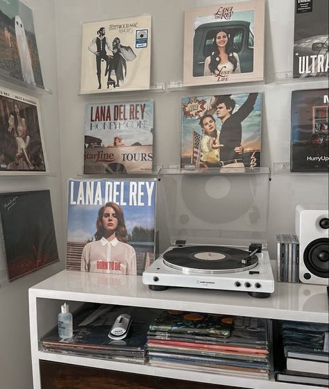 Audio Technica Turntable Aesthetic, Vinyl Shelf Wall, Vinyl Shelf Ideas, Record Set Up Aesthetic, Audio Technica Lp60, Turntable Setup Aesthetic, Vinyl Set Up Aesthetic, Vinyl Shelf Aesthetic, Record Set Up