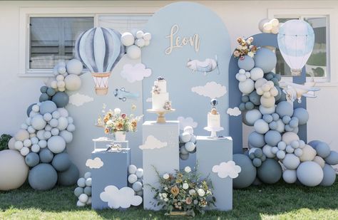 Theme Bapteme, Hot Air Balloon Party, Baby Birthday Decorations, Baby Shower Theme Decorations, Birthday Party Theme Decorations, First Birthday Decorations, Baby Boy 1st Birthday, Birthday Balloon Decorations