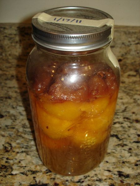 Brandy Recipe, How To Peel Peaches, Homemade Alcohol, Brewing Recipes, Homemade Liquor, Liquor Recipes, Moonshine Recipes, Boozy Desserts, Homemade Wine