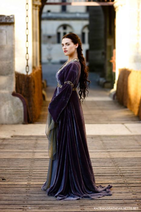 BBC "Merlin" - Katie McGrath as Morgana Merlin Morgana, Colin Morgan, Katie Mcgrath, Medieval Dress, Medieval Clothing, Fantasy Costumes, Medieval Fashion, Movie Costumes, Fantasy Clothing