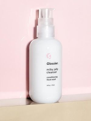 Glossier Milky Jelly Cleanser - Caroline Hirons Elta Md, Jelly Cleanser, Milky Jelly Cleanser, Skin Care Routine For 20s, Cheap Skin Care Products, Natural Skin Care Routine, Skin Cleanser Products, Perfect Skin, Anti Aging Skin Products