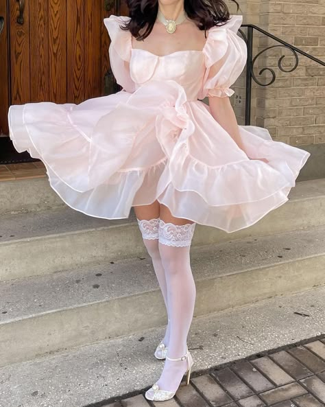 Pink Fairy Dress Aesthetic, Pink Selkie Dress, Hyperfeminine Outfit, Event Gowns, Ballet Inspired Fashion, Party Dress Codes, Party Dress Formal, Frilly Dresses, Homecoming Party