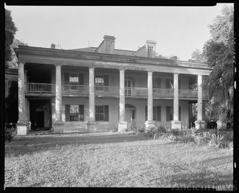 Hackbury Hall?, Baton Rouge vic., E. Baton Rouge County,... Older Houses, Old Southern Plantations, Vintage Louisiana, Old Southern Homes, Abandoned Plantations, Residence Architecture, Louisiana Plantations, Antebellum South, Marie Laveau